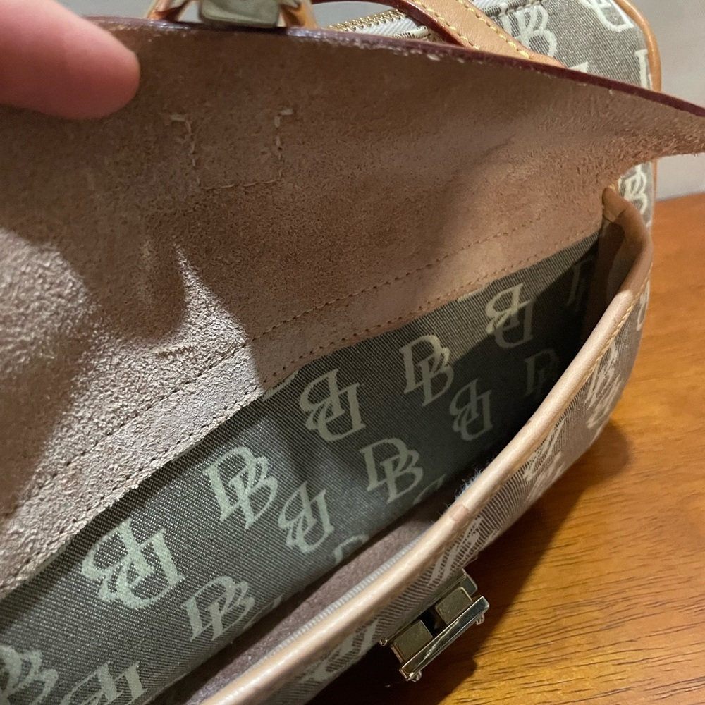 Vintage Dooney & Bourke East West Slim Top Zip - Picture 6 of 8